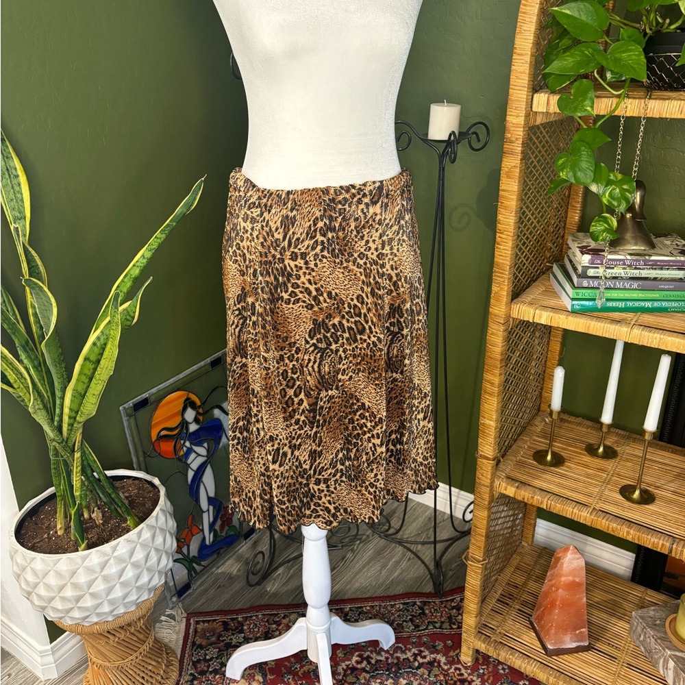 VTG Leopard Cheetah Print Silky Soft Pleated Elastic Waist Skirt